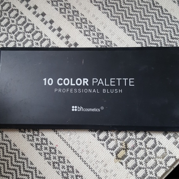 Blush palette - Picture 2 of 2